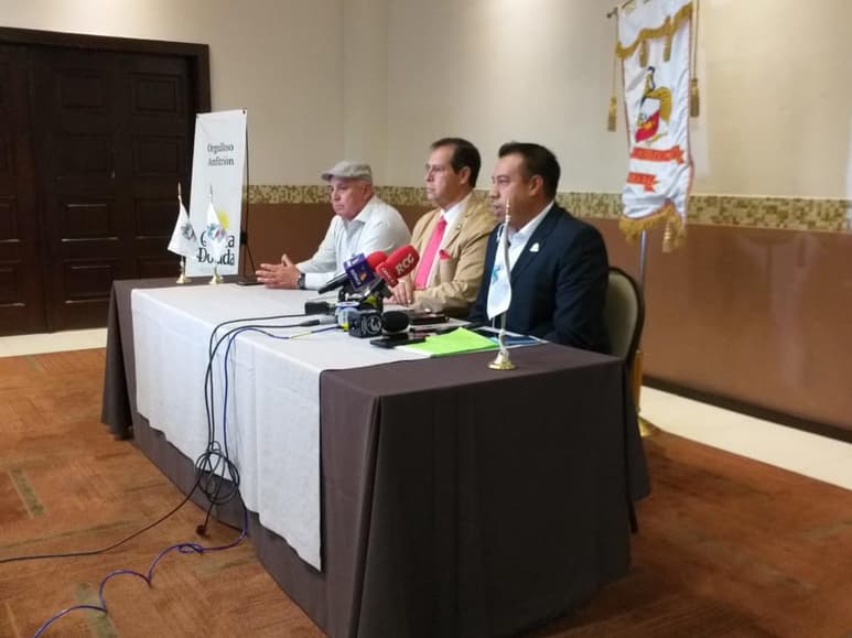 Destacan que el aeropuerto debe consesionarse y no debe pertenecer al Gobierno del Estado. (EL SIGLO COAHUILA)