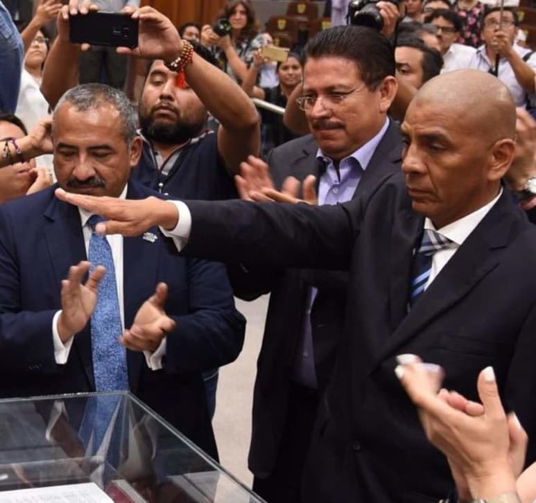 El fiscal Anticorrupción de Veracruz, Marcos Even Torres, recibió pagos por 300 mil pesos en julio, denunció la Fiscalía General del Estado. (ARCHIVO)