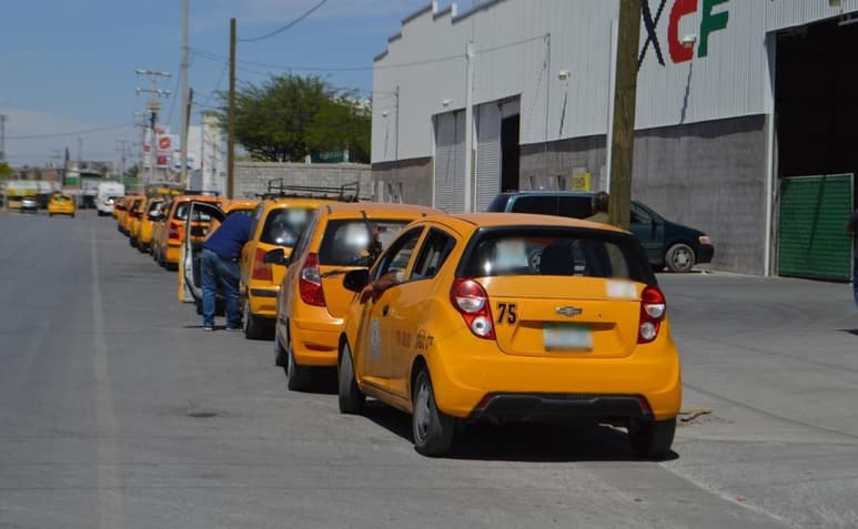 Ayer fueron establecidas tarifas nocturnas para este transporte. (EL SIGLO DE TORREÓN)