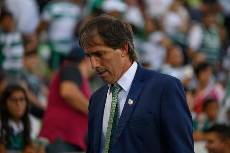 El estratega comparó el duelo de anoche con lo realizado ante Necaxa, donde cayeron por 3-0. (Jorge Martínez)