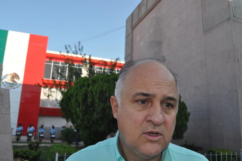 El tesorero, Cuauhtémoc Estrella González, explicó que se revisan las causas para cada caso por parte del área de Recursos Humanos. (FABIOLA P. CANEDO/EL SIGLO DE TORREÓN)