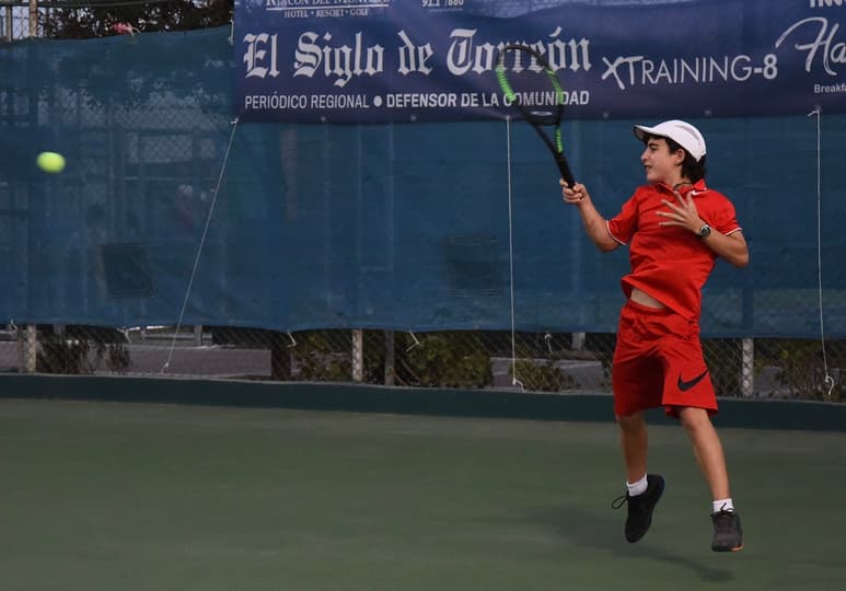 Grandes partidos se vivieron ayer en la segunda jornada de acción en el Campestre. (JESÚS GALINDO)