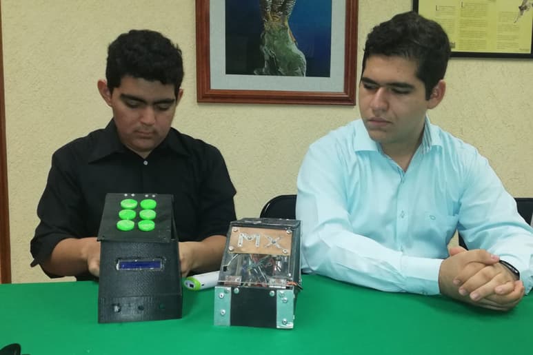 El dispositivo ayudará a mejorar la calidad de vida educativa de personas con discapacidad. (CUAUHTÉMOC TORRES)