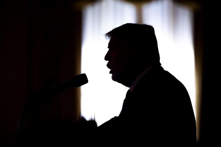 Trump habló por teléfono con Zelensky, dos semanas antes de que se presentase una queja interna en la inteligencia estadounidense, el 12 de agosto pasado, que ha puesto en pie de alerta al Congreso. (EFE)
