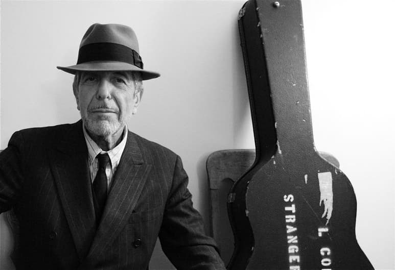 Música. Un álbum póstumo de Leonard Cohen verá la luz el 22 de noviembre, el material llevará por nombre Thanks For The Dance. (ESPECIAL)