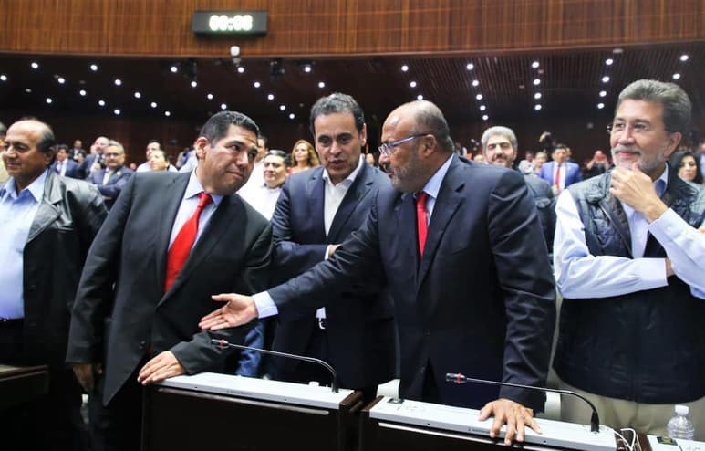 En su explicación el PRI dijo que los tres ordenamientos que ya fueron enviados al Senado para su análisis contienen al menos seis violaciones al texto que se plasmó en la Carta Magna. (ESPECIAL)