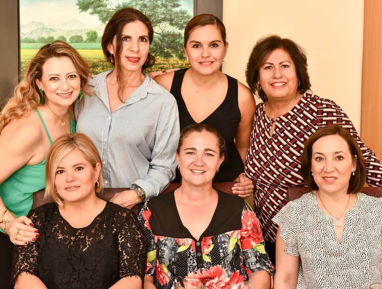 Gabriela Cisneros, Marisela Mijares, Malena Borbolla, Sandra Romero, Connie Dávila, Lily Duarte y Laura Torres.