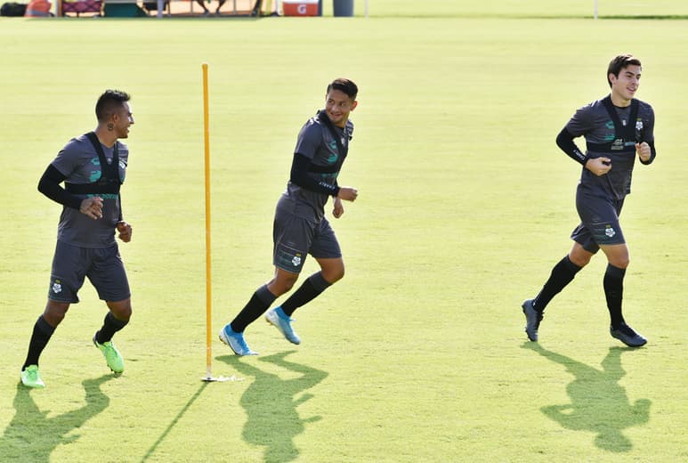 Tras más de la mitad del torneo, el juvenil lagunero (c) suma 579 minutos jugados con la escuadra líder del Apertura 2019. (Erick Sotomayor)