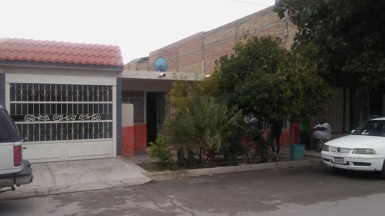 Fu la madre del occiso quien entró y vio el cuerpo sin vida en el patio del domicilio que compartían. (EL SIGLO DE TORREÓN)