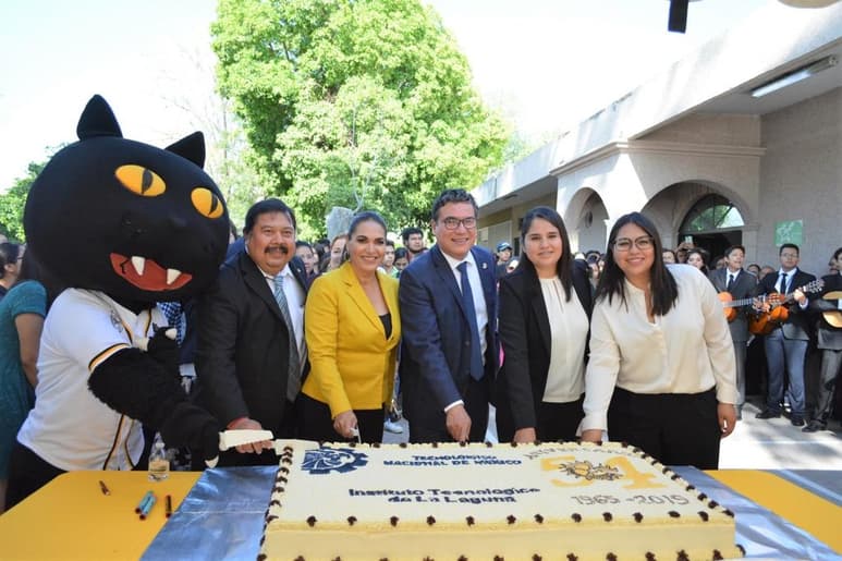 Este 26 de septiembre del presente año, con motivo del 54 Aniversario del ITL, se realizó una ceremonia con la participación de docentes, personal administrativo y la comunidad estudiantil. (EL SIGLO DE TORREÓN)