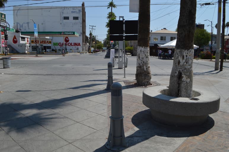 Llaman a empresarios a unirse en favor de la actividad económica del Paseo Morelos en Torreón. (FERNANDO COMPEÁN)