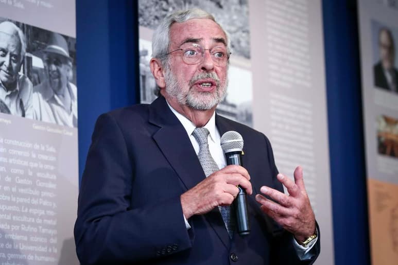 El presidente de la Comisión Nacional de Derechos Humanos (CNDH), Luis Raúl González Pérez, dio su respaldo a Enrique Graue Wiechers en su búsqueda de su segundo periodo al frente de la Rectoría de la Universidad Nacional Autónoma de México (UNAM). (ARCHIVO)