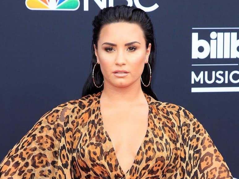 En busca de seguir por un camino de bienestar, la actriz y cantante Demi Lovato recordó que se crío en una familia cristiana, por lo que visitó Israel, donde fue bautizada en el río Jordán. (ARCHIVO)