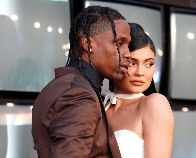 Kylie Jenner y Travis Scott podrían haberse separado, o al menos se dieron un tiempo de descanso tras 2 años de relación. (ARCHIVO)