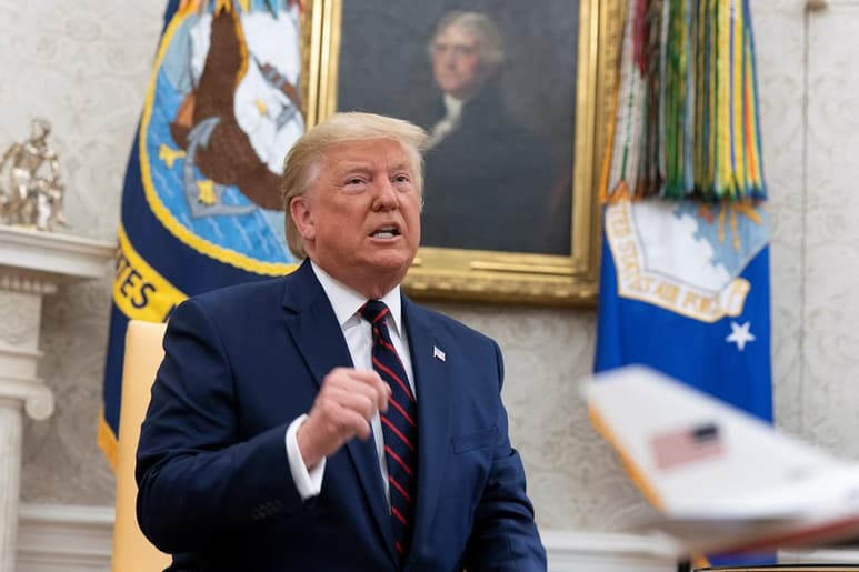 El presidente de EUA, Donald Trump, calificó este miércoles de 'escoria' al legislador demócrata Adam Schiff, una de las figuras principales de la investigación de juicio político en su contra. (ARCHIVO)