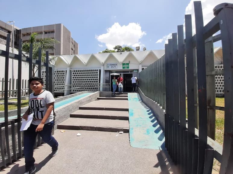Hace más de un mes que en la farmacia del Hospital General de Zona del IMSS N° 16 no hay medicamento para portadores del VIH. (EL SIGLO DE TORREÓN)