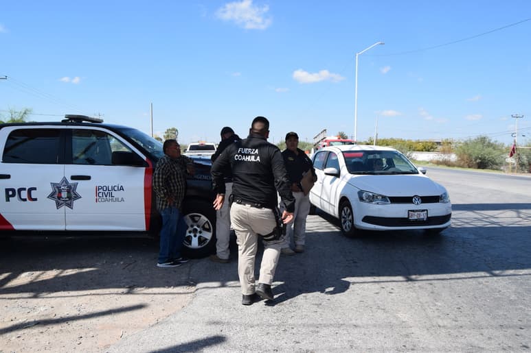 Aunque existe el compromiso de buscar acuerdos con el Municipio de Torreón, el gobernador de Coahuila, Miguel Riquelme, advirtió que operativos por placas vencidas seguirán en la ciudad. (EL SIGLO DE TORREÓN)