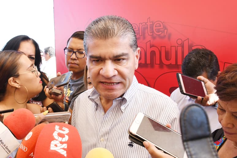 Afirma el gobernador de Coahuila, Miguel Riquelme, que descuentos en la entidad se han realizado con 'transparencia'. (FERNANDO COMPEÁN)