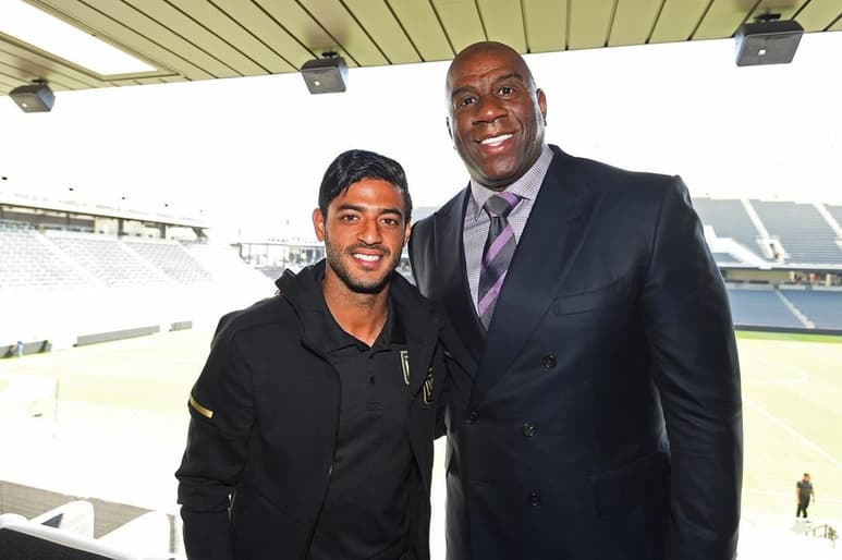 El accionista del LAFC, Magic Johnson, mando un mensaje en Twitter para felicitar al artillero mexicano. (CORTESÍA)
