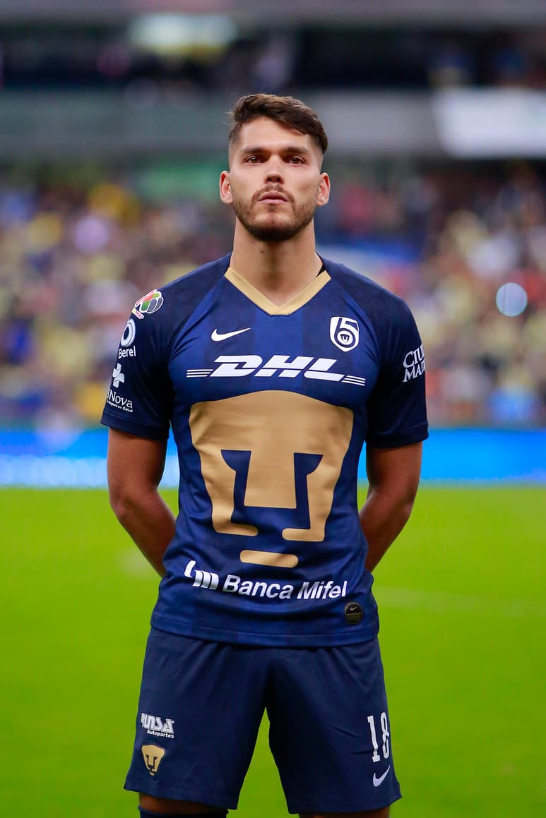 El zaguero argentino se lesionó en el partido ante las Chivas. (ARCHIVO)