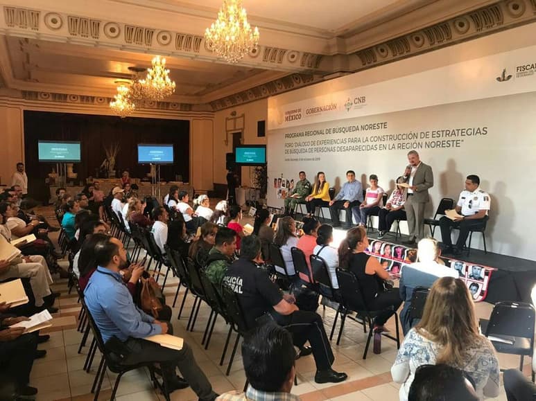Esta mañana inició en Lerdo el foro “Diálogo de experiencias para la construcción de estrategias de búsqueda de personas desaparecidas en la región noreste”. (ANGÉLICA SANDOVAL)