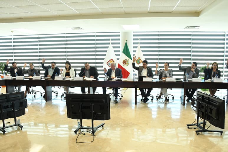 Por mayoría de votos se aprobó el alza a los valores catastrales. También se notificó la prórroga de 12 meses más para que el Simas le pague al Ayuntamiento el adeudo por 20 mdp. (FERNANDO COMPEÁN)