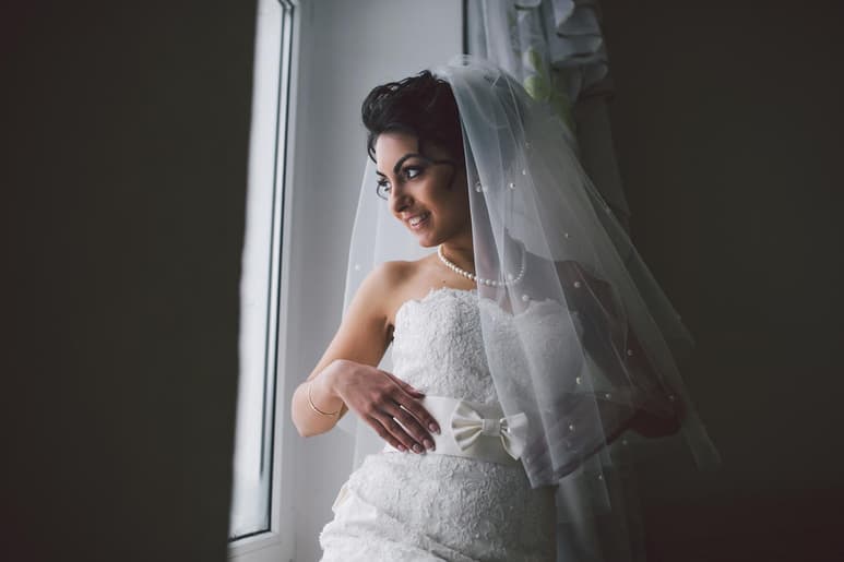 ¿Qué debe llevar una novia el día de su boda?