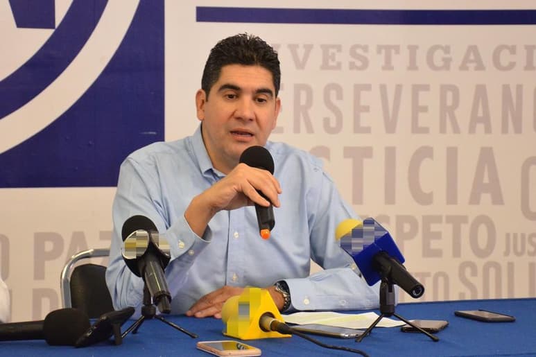 El líder estatal de Acción Nacional instó a los líderes de opinión a no claudicar en señalar los errores o desaciertos de cualquier funcionario público. (ARCHIVO)