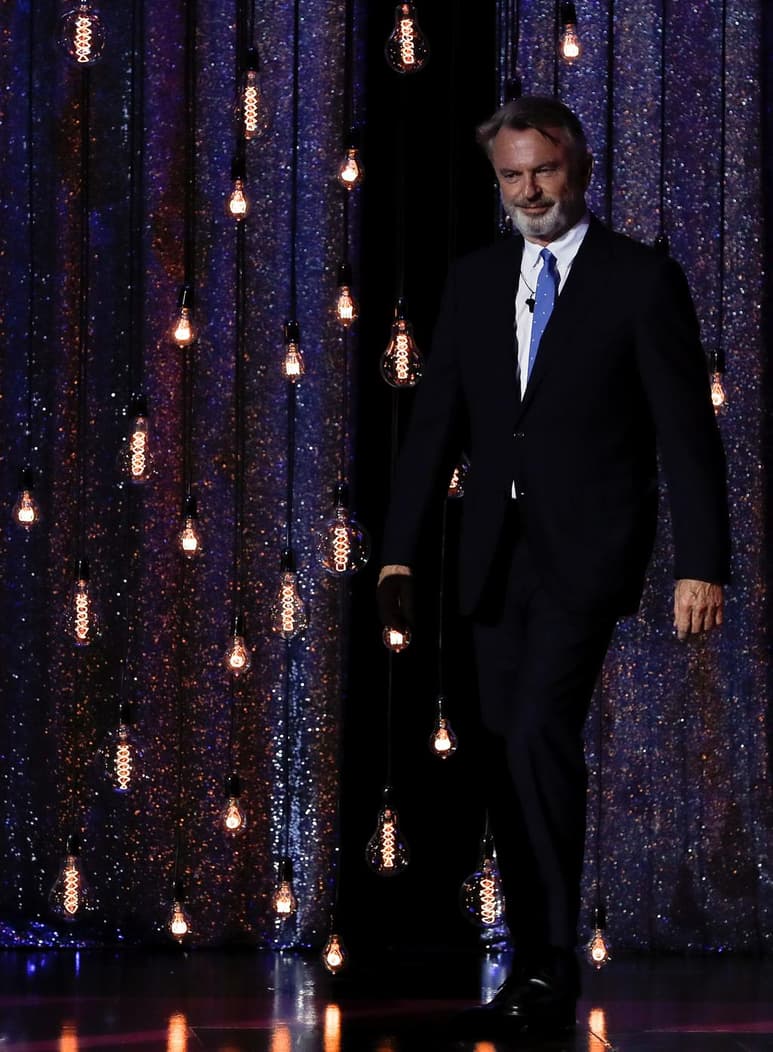 Se despide del evento. Neill ha dicho: 'yo no soy una estrella de cine, sólo un tipo que ha tenido la suerte de dedicarse al cine'. (ARCHIVO) 