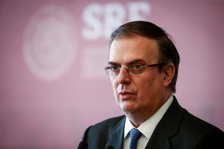 El canciller Marcelo Ebrard subrayó que su papá fue ejemplar, un ciudadano íntegro y patriota. (AGENCIAS)