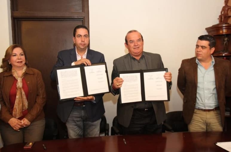 En este convenio se están presentando programas que apoyarán a las pequeñas, medianas, microempresas y a emprendedores.