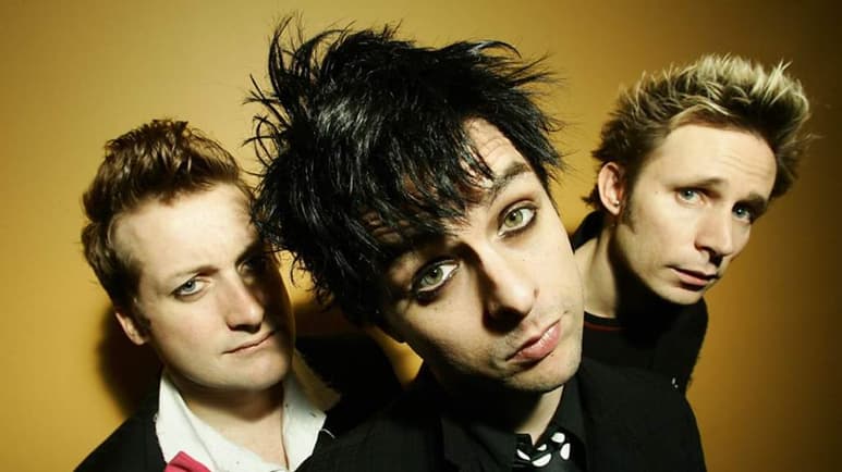 Green Day actuará en la Plaza de España el 2 de noviembre próximo, previo a la entrega de los European Music Awards (EMA), que tendrá lugar un día después en la misma ciudad. (ESPECIAL)
