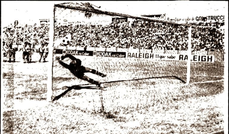 El primer gol de Santos en el máximo circuito fue cortesía de Lucas Ochoa desde el manchón penal. (ARCHIVO)