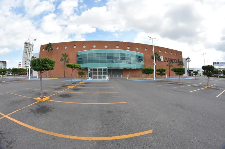 Restaurantes, franquicias, las instalaciones de la Universidad Autónoma de Sinaloa y hasta algunas iglesias o parroquias también permanecieron cerradas. (NOTIMEX)