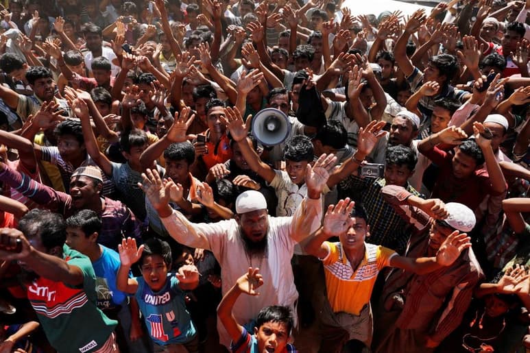 Entre 6,000 y 7,000 rohinyás que viven en los campamentos para refugiados de Bangladesh han accedido a mudarse a una isla desierta de este país pese a los temores en ese sentido de las organizaciones de derechos humanos, informaron hoy fuentes oficiales. (EFE)