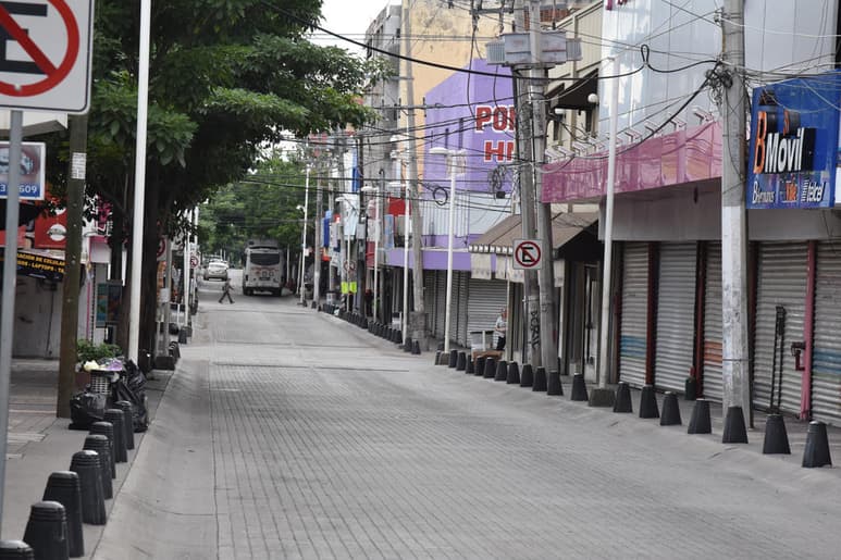 Un primer reporte, reflejó las denuncias de 70 despojos violentos de unidades, entre vehículos particulares, de carga, camiones urbanos, de reparto de mercancías y de la construcción y un número, aun no cuantificado de impactados por balas. (ARCHIVO)