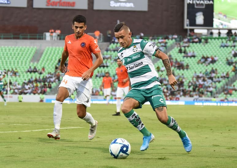 Santos y Correcaminos igualaron a un tanto cuando se enfrentaron en el Estadio Corona. (JESÚS GALINDO)