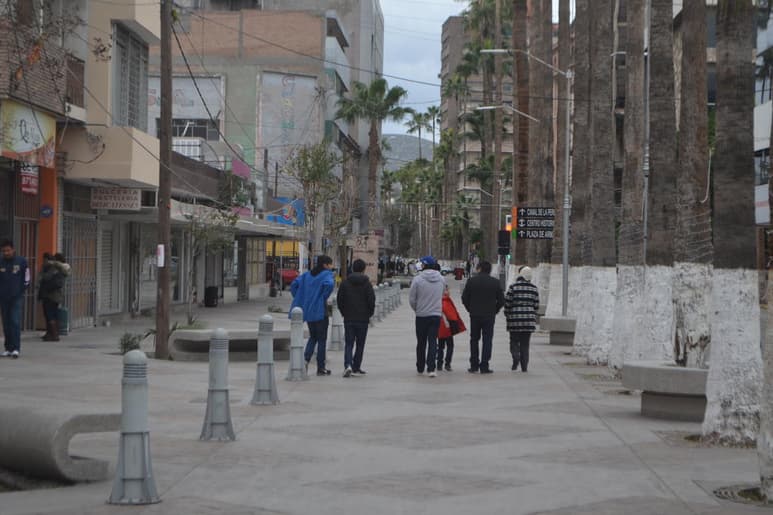 La entrada del frente frío número 6 está provocando un clima templado por la mañana y caluroso por la tarde. (ARCHIVO)