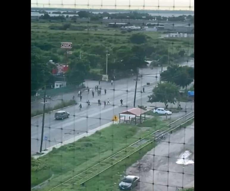 Carlos Alberto Hernández Leyva, subsecretario de Seguridad Pública, no descartó que la evasión de internos, que tuvo lugar a las 17:00 horas del jueves 17 de octubre, estuviera asociada a los bloqueos, despojos de vehículos y enfrentamientos que tuvieron lugar ese día en varios puntos de la ciudad. (ARCHIVO)