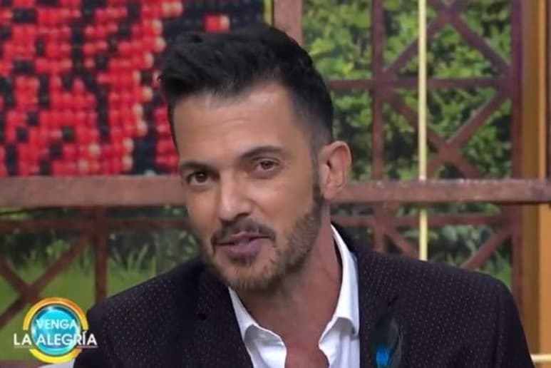 El conductor argentino Fernando del Solar anunció este jueves durante el programa de Venga la Alegría que ya no formará parte del matutino. (ESPECIAL)