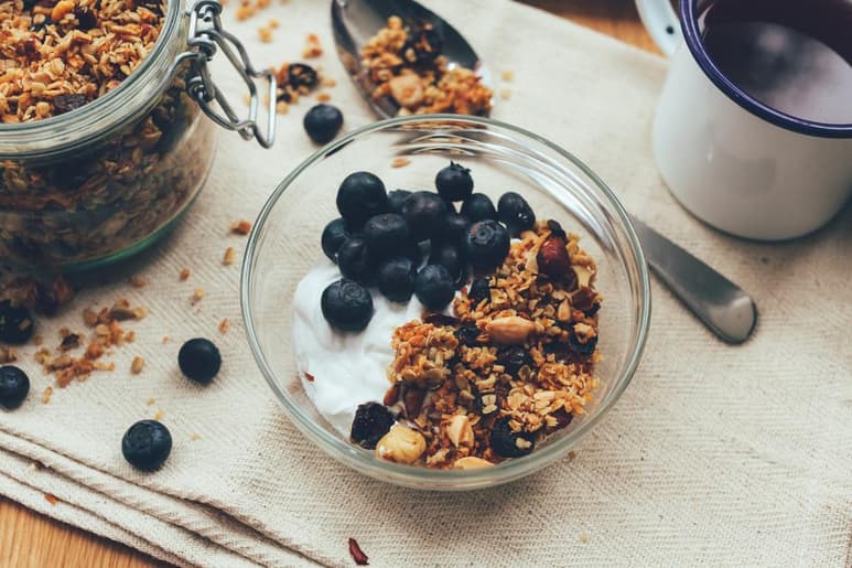 Tener una buena alimentación es clave para gozar de una buena salud que al mismo tiempo se refleje en tu apariencia. (ARCHIVO)