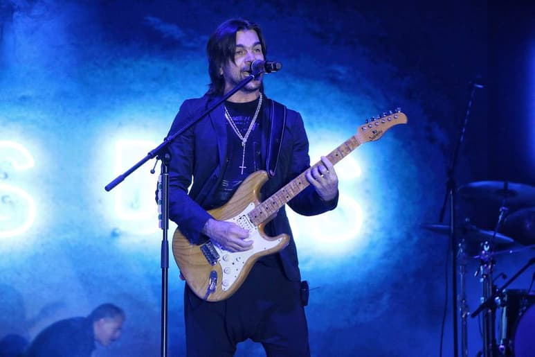 El cantante colombiano Juanes ofreció un concierto en el Auditorio Nacional, donde “enamoró” a los miles de fans que se dieron cita, con ritmos de cumbia, vallenato y hasta mariachi, con los que demostró su amor por México. (ARCHIVO)