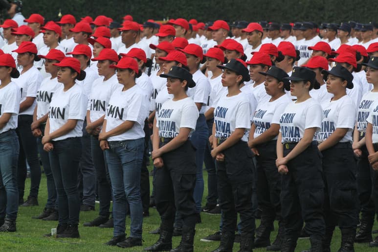 El grupo parlamentario del Partido del Trabajo (PT) en el Senado presentó una iniciativa que propone reformar la Ley del Servicio Militar en materia de equidad de género, para que las mujeres sean incluidas en la obligación de realizar el servicio militar. (ARCHIVO)