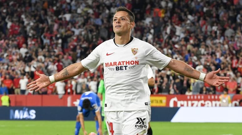 El mexicano marcó el primer tanto del club sevillista en la victoria ante el Getafe dentro de la jornada 10 de la liga española. (ESPECIAL) 