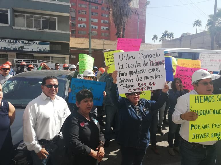 Los inconformes advirtieron que el jueves de esta semana volverán a manifestarse. (EL SIGLO DE TORREÓN)