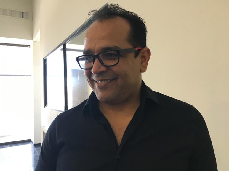 El síndico del Ayuntamiento, Omar Castañeda González, dijo que si el Tribunal lo determina, se procederá a la sindicalización de esos trabajadores, pero quienes no sean sujetos no lo serán, pues indicó que no es un tema de capricho en el Municipio sino de legalidad. (EL SIGLO DE TORREÓN)