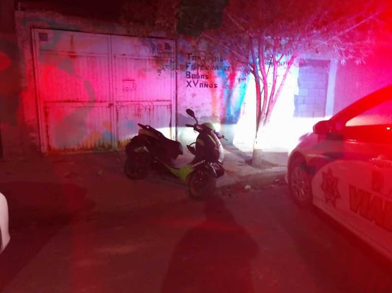 Cuando los peritos llegaron a tomar conocimiento el joven había sido llevado a la Cruz Roja, pues tenía una lesión en la cabeza. (EL SIGLO DE TORREÓN)