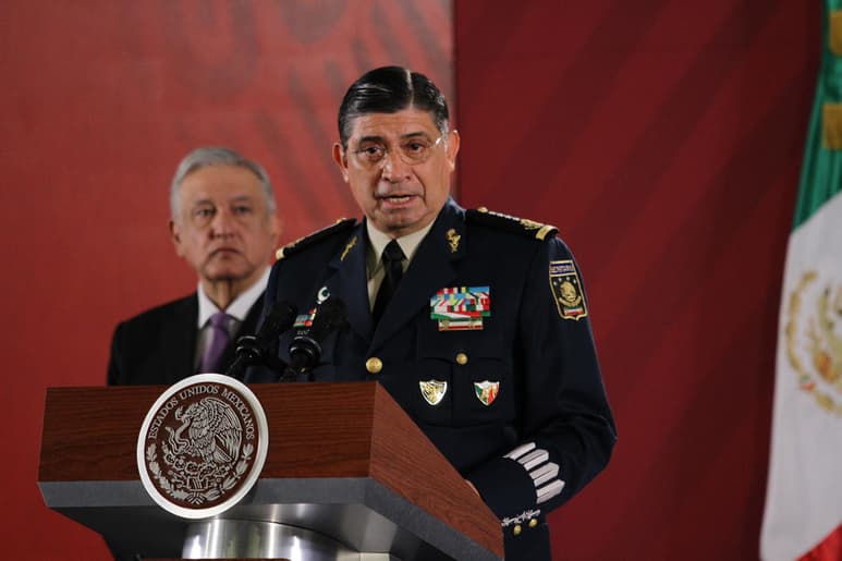 Durante la conferencia mañanera del presidente Andrés Manuel López Obrador, el general Sandoval reconoció que la orden de capturar al hijo de Joaquín 'El Chapo' Guzmán, la decidió el grupo que estaba de responsable de estar observando 'al blanco'. (ARCHIVO)