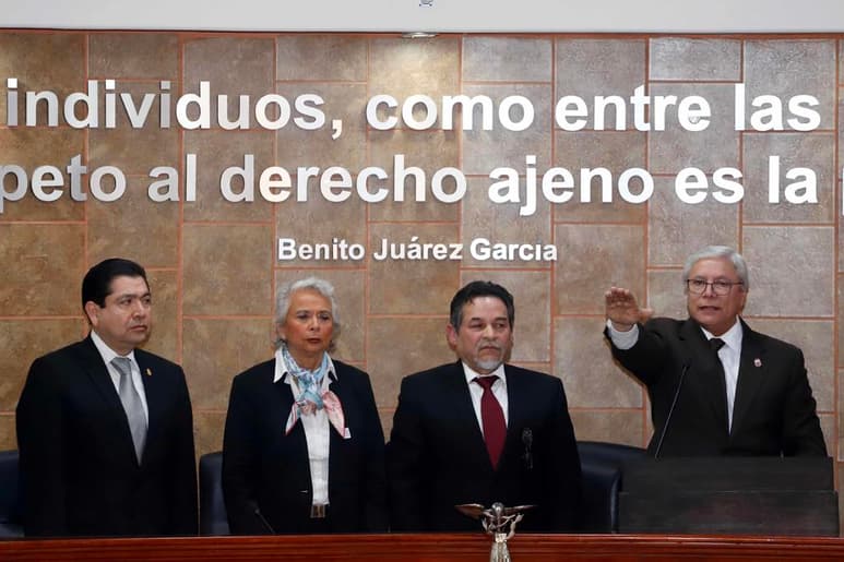 Con el júbilo de que acababa de tomar posesión, Bonilla respondió: 'Eso es todo lo que necesitamos, aunque no nos den los cinco años'. (ARCHIVO)