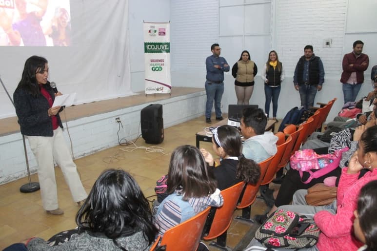 La charla estuvo dirigida a alumnos de quinto semestre de bachillerato. (EL SIGLO DE TORREÓN)